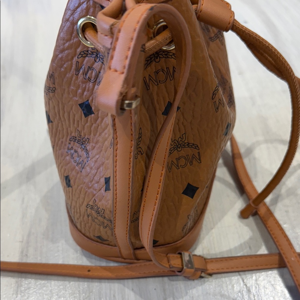 Source Unknown MCM Cognac Brown Leather Drawstring Shoulder Bag - Picture 6 of 16